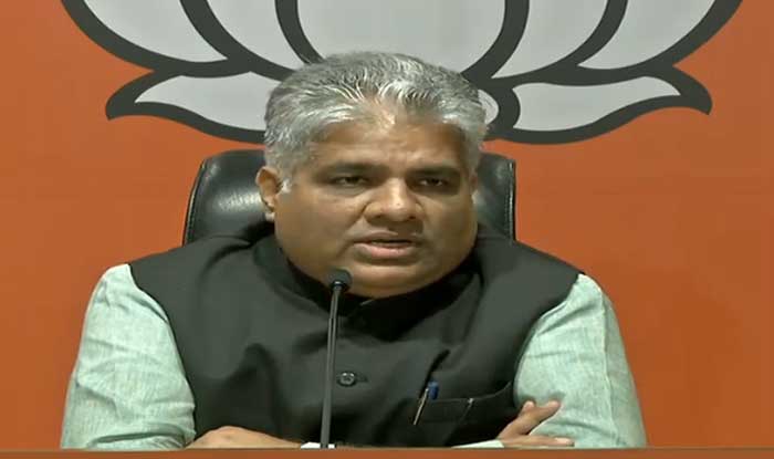 Bihar Politics: भूपेंद्र यादव की मौजूदगी में लालू के कई बड़े नेताओं ने थामा BJP का दामन