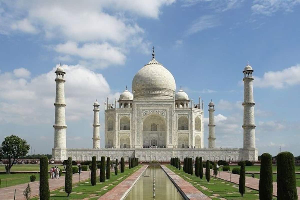hjælper gå ind ødemark Flying Drone in 500 m Radius of The Taj Mahal Can Put You Inside Bar