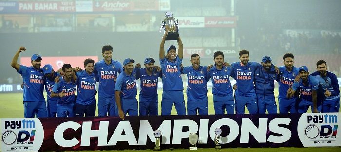 3rd ODI Virat Kohli, Ravindra Jadeja Hold Nerves to Guide India to 4