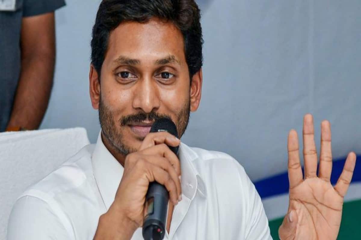Andhra Govt Announces Rs 1000 Per Family, Free Ration to Poor People as  State Imposes Lockdown