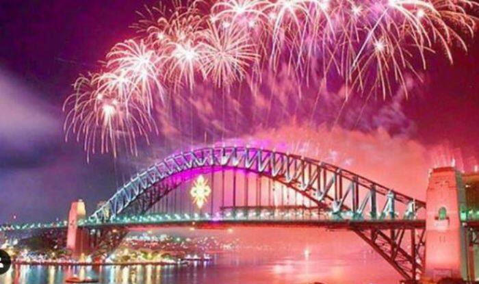 Happy New Year 2020 Glittering Fireworks Explode Over Australias Sydney Harbour Bridge Watch 8662