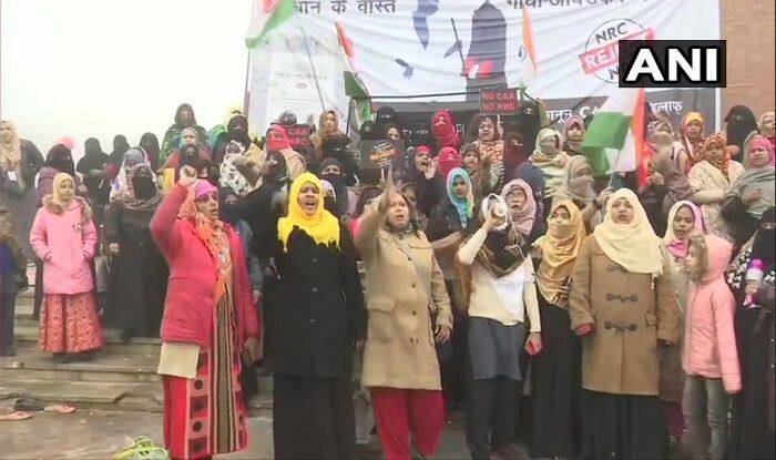 150 Booked For Lucknow Anti-CAA Stir, Poet Munawwar Rana's Daughters Among 'Offenders'