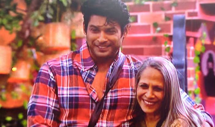 Bigg Boss 13: Siddharth Shukla’s Mom Warns Him Against Smoking And