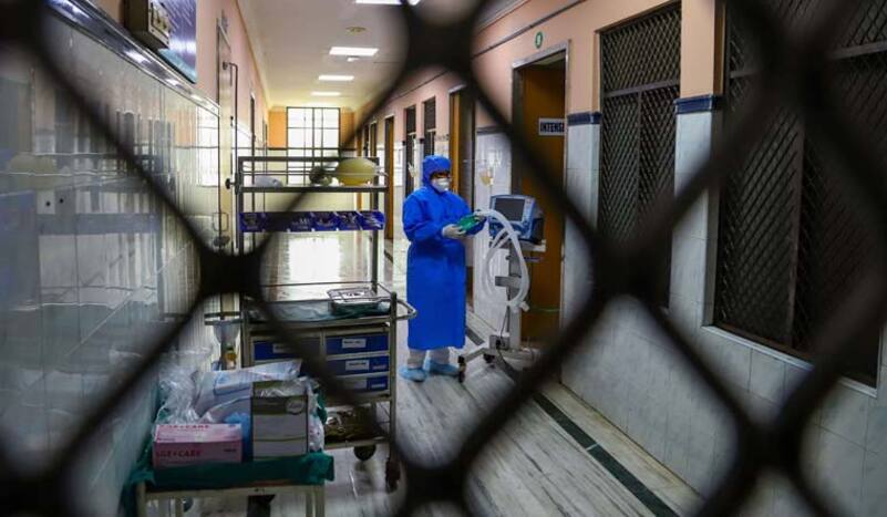 'You Are Spreading Corona': Delhi's GTB Hospital Security Guard Beaten up by Neighbour
