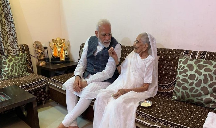 PM Modi’s Mother Heeraben Modi Donates Rs 25000 From Her Personal ...