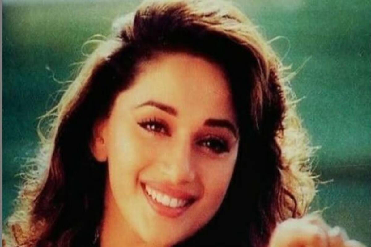 Sex Story In Hindi Madhuri Dixit - Madhuri Dixit's 90s Picture With Million-Dollar Smile Triggers Nostalgia |  India.com