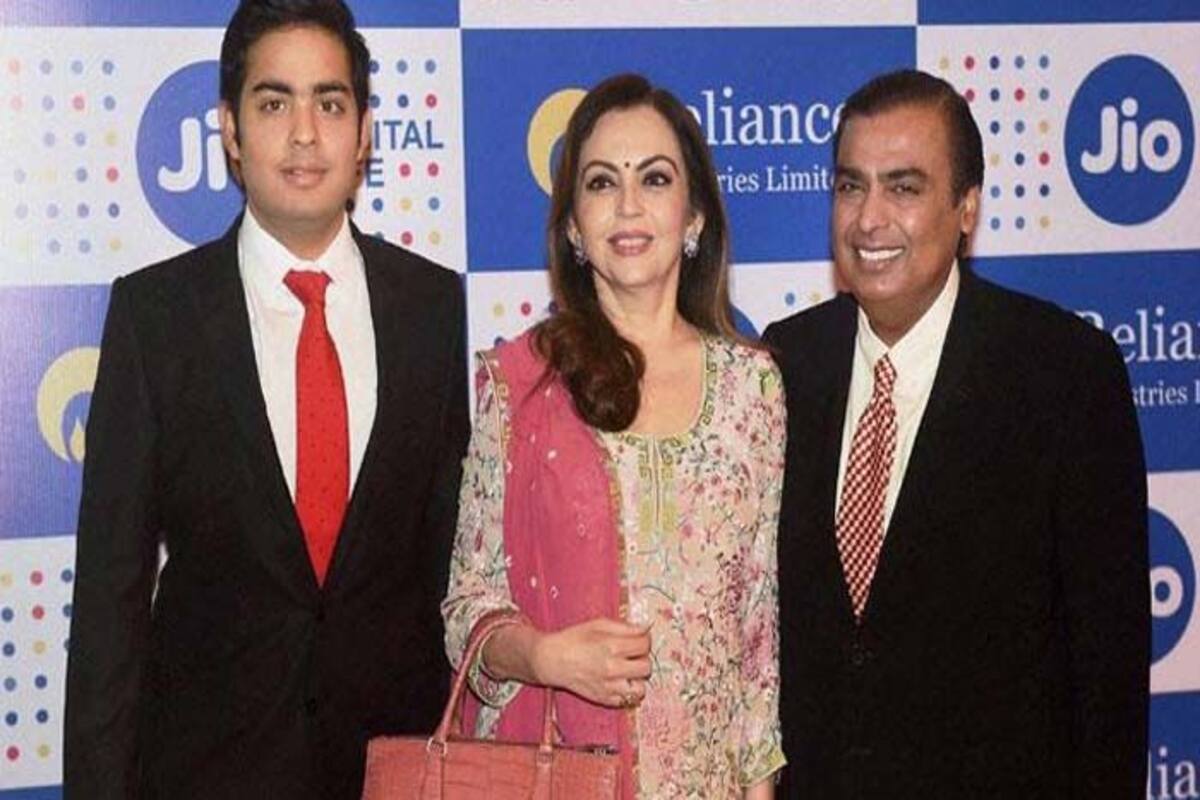 Mukesh Ambani B'day Spl: यमन में जन्मे मुकेश अम्बानी ऐसे बने इतने अमीर, कारोबार के लिए पिता ने रुकवाई पढ़ाई, जानें जिंदगी के दिलचस्प किस्से
