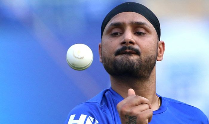Harbhajan Singh Had The Capability to Finish With 700 Test Wickets: Saqlain Mushtaq | Cricket News