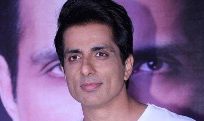 Sonu Sood Arranges Over 520 Remdesivir, Oxygen Cylinders, 422 Beds, Wishes to do Better Tomorrow