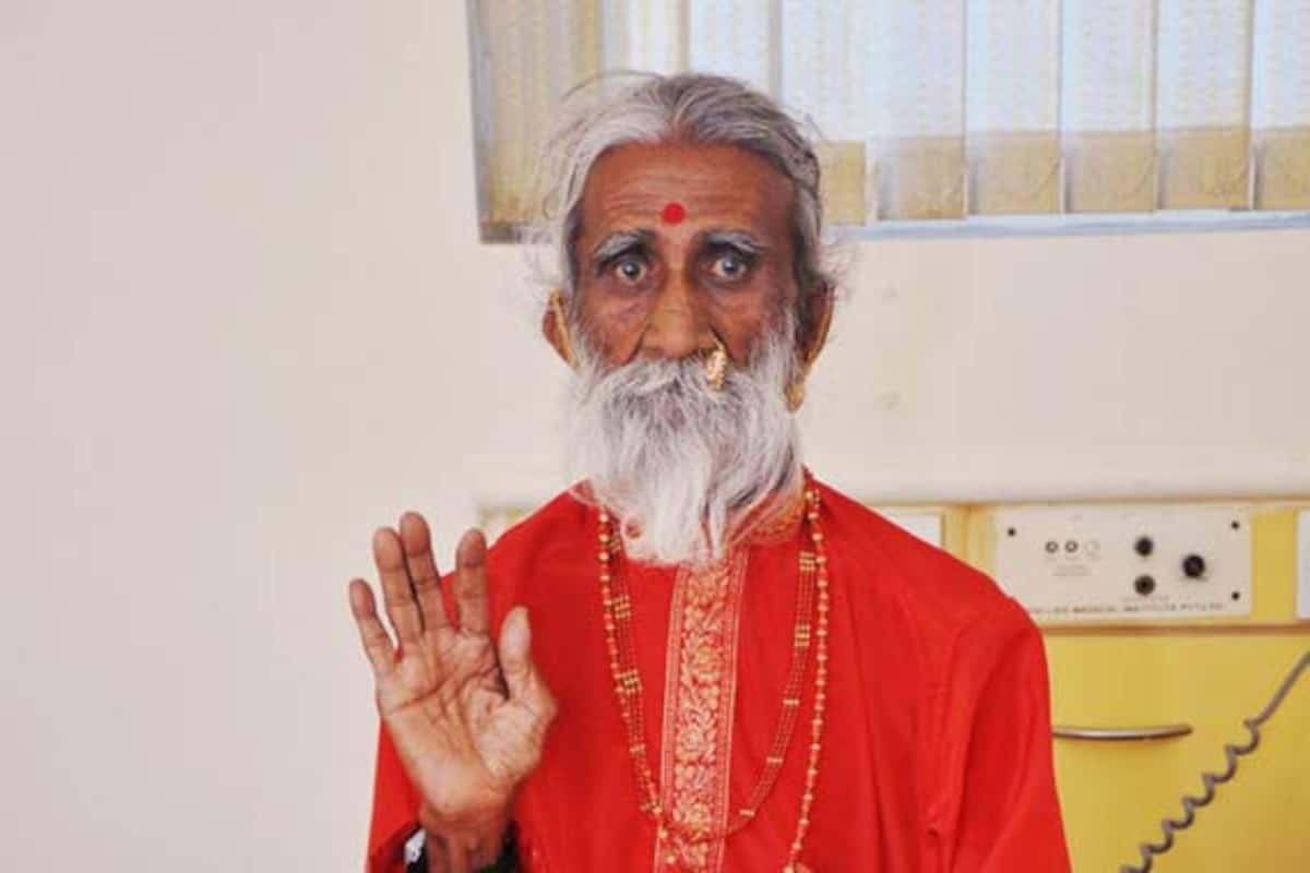 Yogi Prahlad Jani, Who Claimed to Survive Without Food or Water For 76  Years, Dies at 90 in Gujarat | India.com