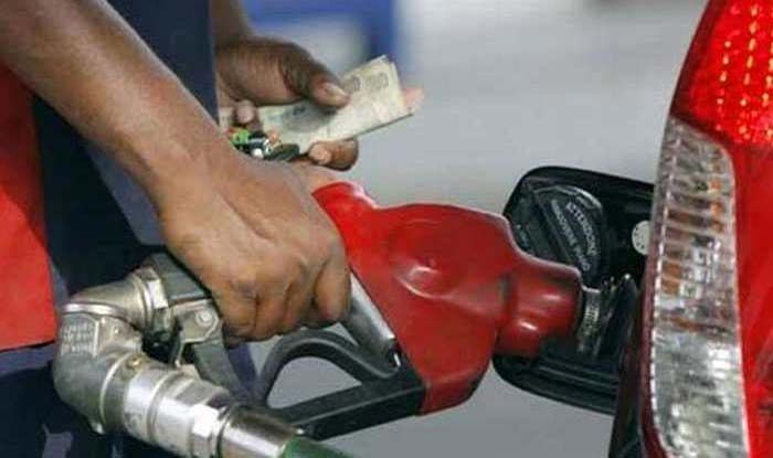 Petrol Price In Delhi: फिर महंगा हुआ तेल, जानिए- पेट्रोल-डीजल के नए रेट
