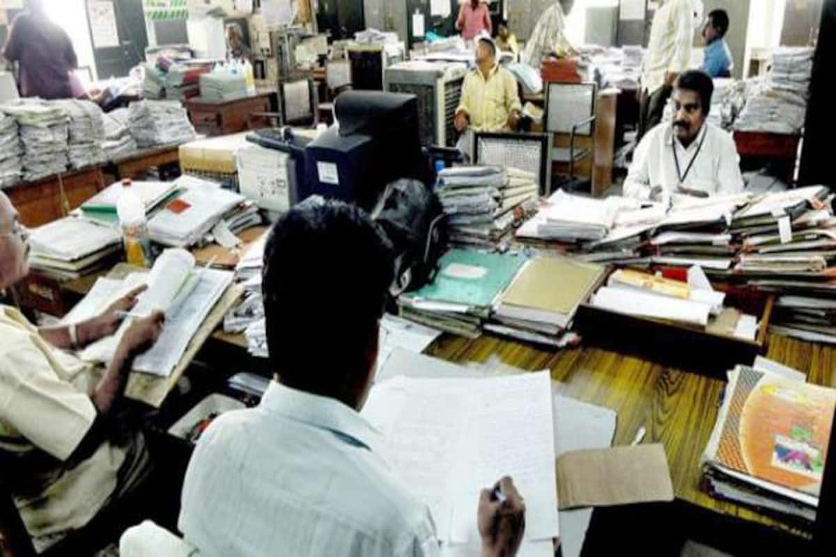 Good News For Govt Employees, Centre Finally Hikes Dearness Allowance For  Them to 28% | Details Inside