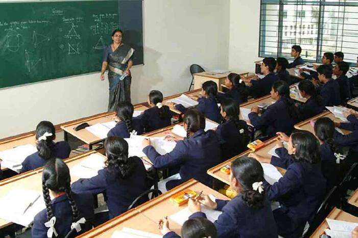 टीचिंग के लिए 2030 से चार वर्षीय बीएड डिग्री होगी न्यूनतम योग्यता, जानें पूरी डिटेल