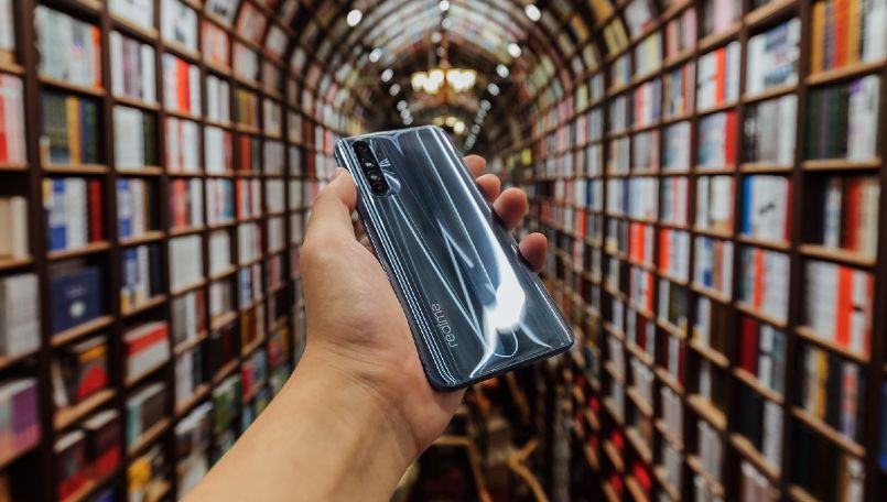 which phone should i buy under 40000