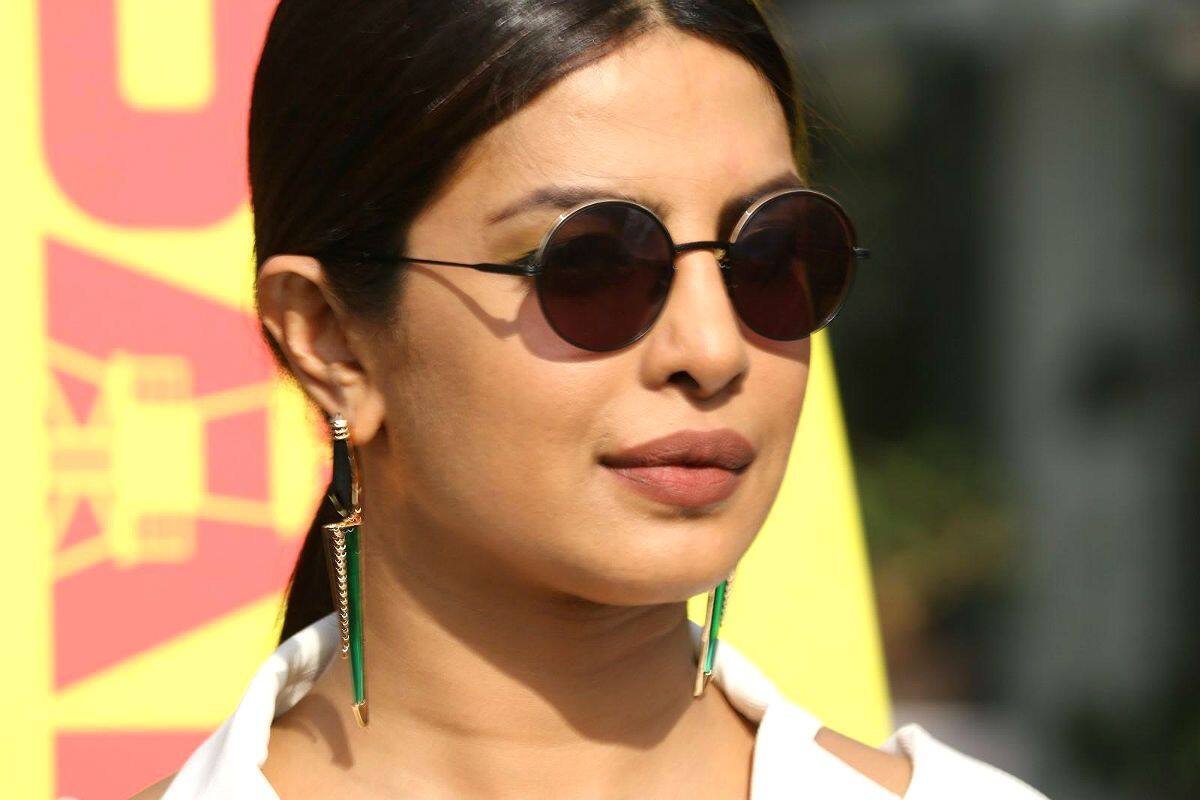 Priyanka Chopra S Net Worth Desi Girl Charges Around Rs 12 Cr For A Film And Rs 1 92 Cr For An Instagram Post Read Details Here India Com A crossover star, chopra makes the cut thanks to earnings from abc's quantico as well as movie roles in hollywood and her native india. desi girl charges around rs 12 cr for a