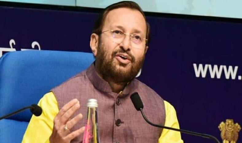 कोरोना वायरस की लड़ाई में कोविड टीकों के व्यापक पैमाने पर उत्पादन से ‘आत्मनिर्भर भारत’ की संकल्पना पूरी हुई : जावड़ेकर