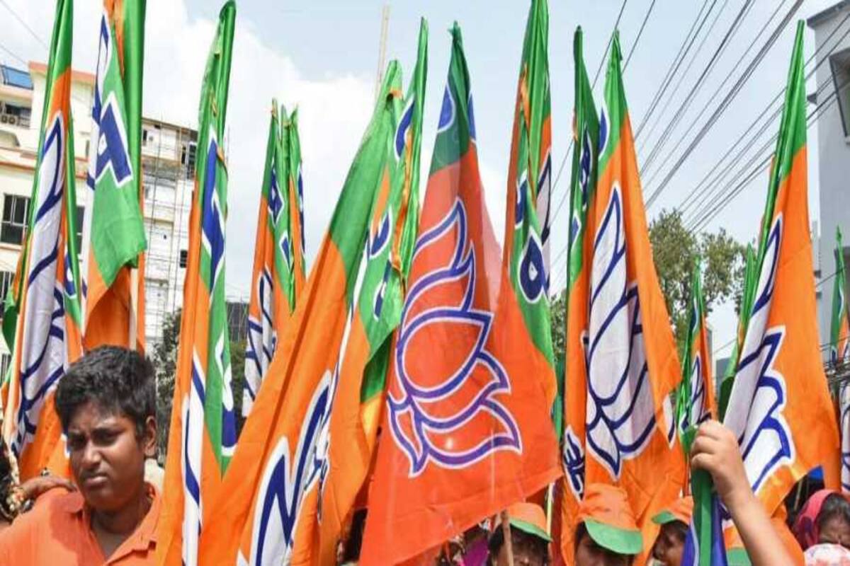 BJP Workers Unfurl 'Jai Shri Ram' Banner Atop Kerala Municipal Office, Case  Registered