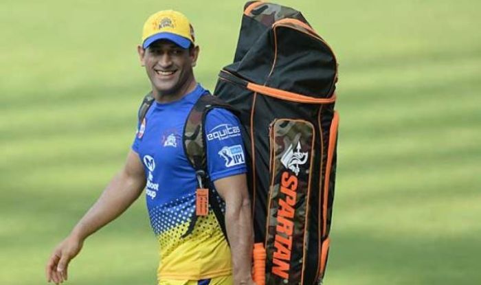 IPL 2020: MS Dhoni Shows His Funny Side During CSK Net Session a Day After  BCCI Release Schedule | IPL 13 | MI vs CSK
