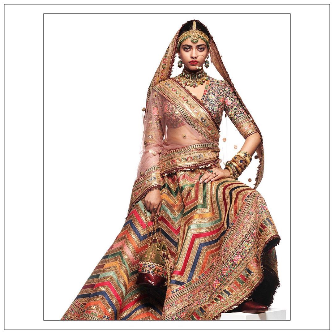 sabyasachi lehenga on rent in chandigarh