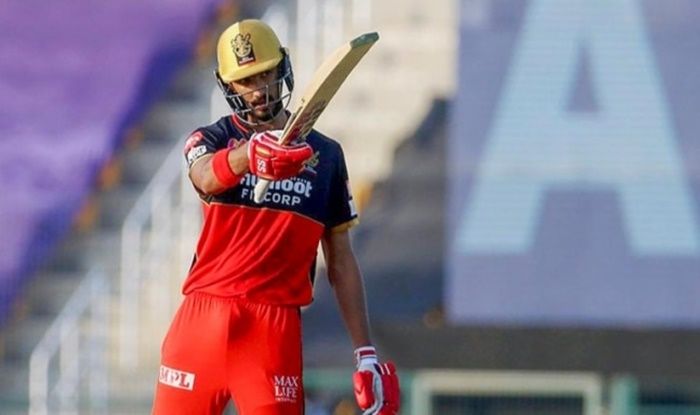 IPL 2020: Devdutt Padikkal Follows in The Footsteps of RCB Star AB de Villiers, Take The Break The Beard Challenge