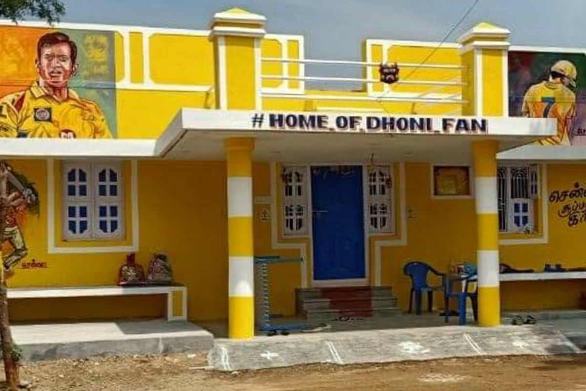 IPL 2020 News: MS Dhoni Fan Paints His House Yellow to Pay Tribute to CSK Captain, Names His Residence 'Home Of Dhoni Fan' | SEE PICS