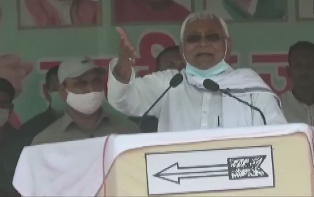 Bihar Elections 2020: 'Did Nothing For Women But Installed Wife on Chair', Nitish Slams Lalu