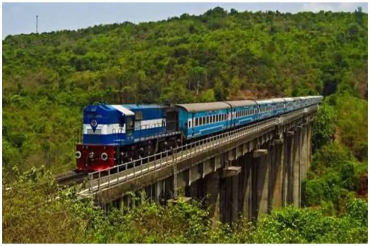 Sarkari Naukri: Indian Railway Recruitment 2020: Konkan Railway Recruitment  2020: KRCL में इन पदों पर निकली वैकेंसी, जल्द करें आवेदन - Sarkari naukri  indian railway recruitment konkan railway recruitment ...