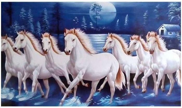 Vastu Tips: जानें क्यों दीवारों पर लगाई जाती है भागते हुए सात घोड़ो की