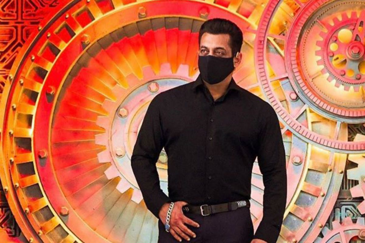 ‘swagat Nahi Karoge Humara Salman Khan Looks Stylish In First Picture From Bigg Boss 14 