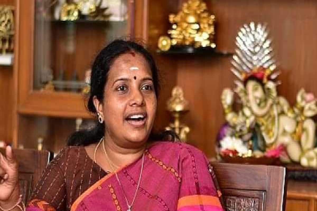 Vanathi Srinivasan Appointed BJP Women&#39;s Wing President | India.com