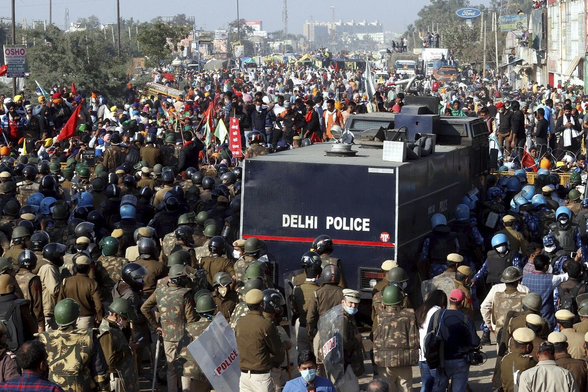 Centre Invites Farmers For Talks on Dec 3 After Allowing Them to Enter Delhi For Peaceful Protest | Key Points