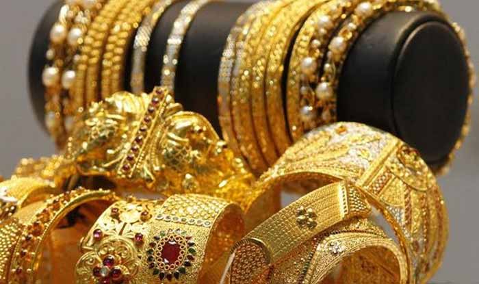 Gold price today 19 February 2021: सोने में आई 320 रुपये की गिरावट, चांदी में हल्की बढ़त, जानिए- कितना सस्ता हुआ 10 ग्राम सोना