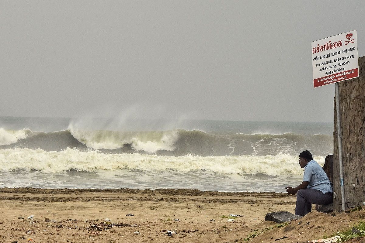 cyclone-nivar-imd-says-landfall-tomorrow-ndrf-30-deploys-teams-tamil