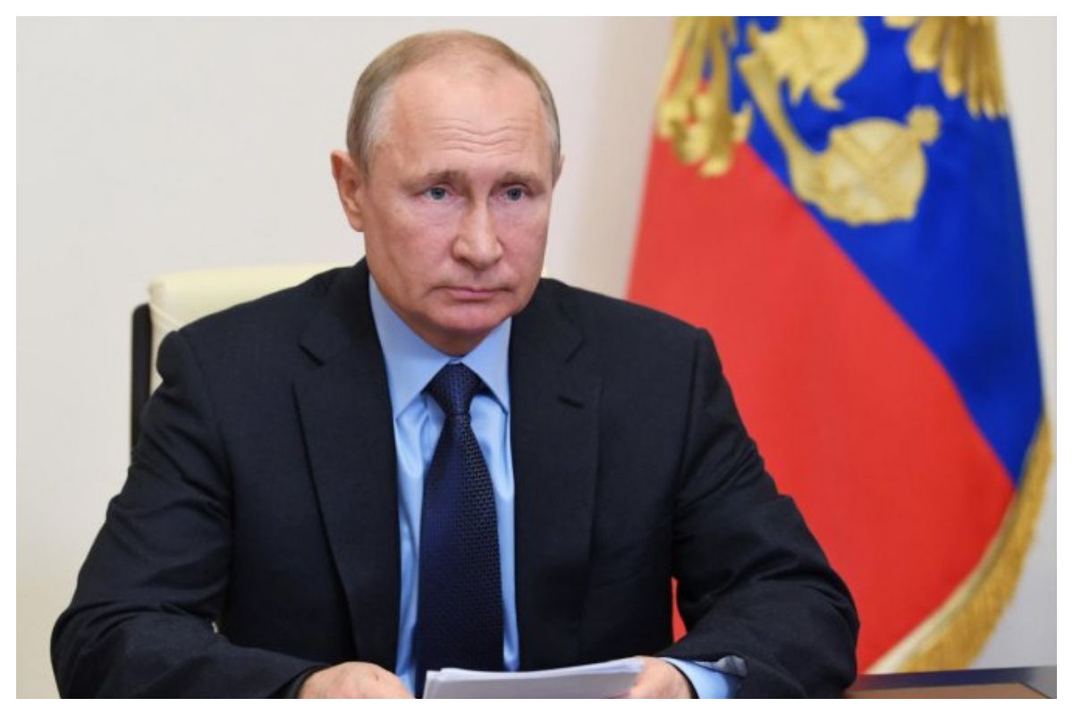 Vladimir Putin Decides to Receive Russian Coronavirus Vaccine Sputnik V