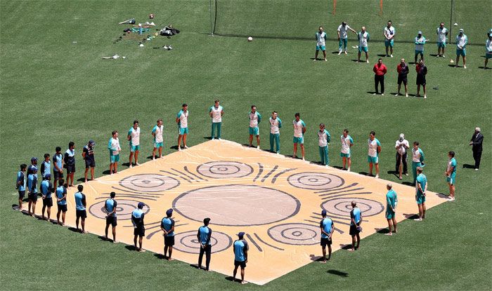 India vs Australia 2020, 1st ODI: Cricketers Take Part in Barefoot Circle as a Powerful Gesture Against Racism | Watch Video