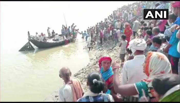 Bihar News: मोतिहारी में नदी में नाव पलटने से 22 लोग डूबे, 6 लोगों के मौत की आशंका,10 को बचाया गया,