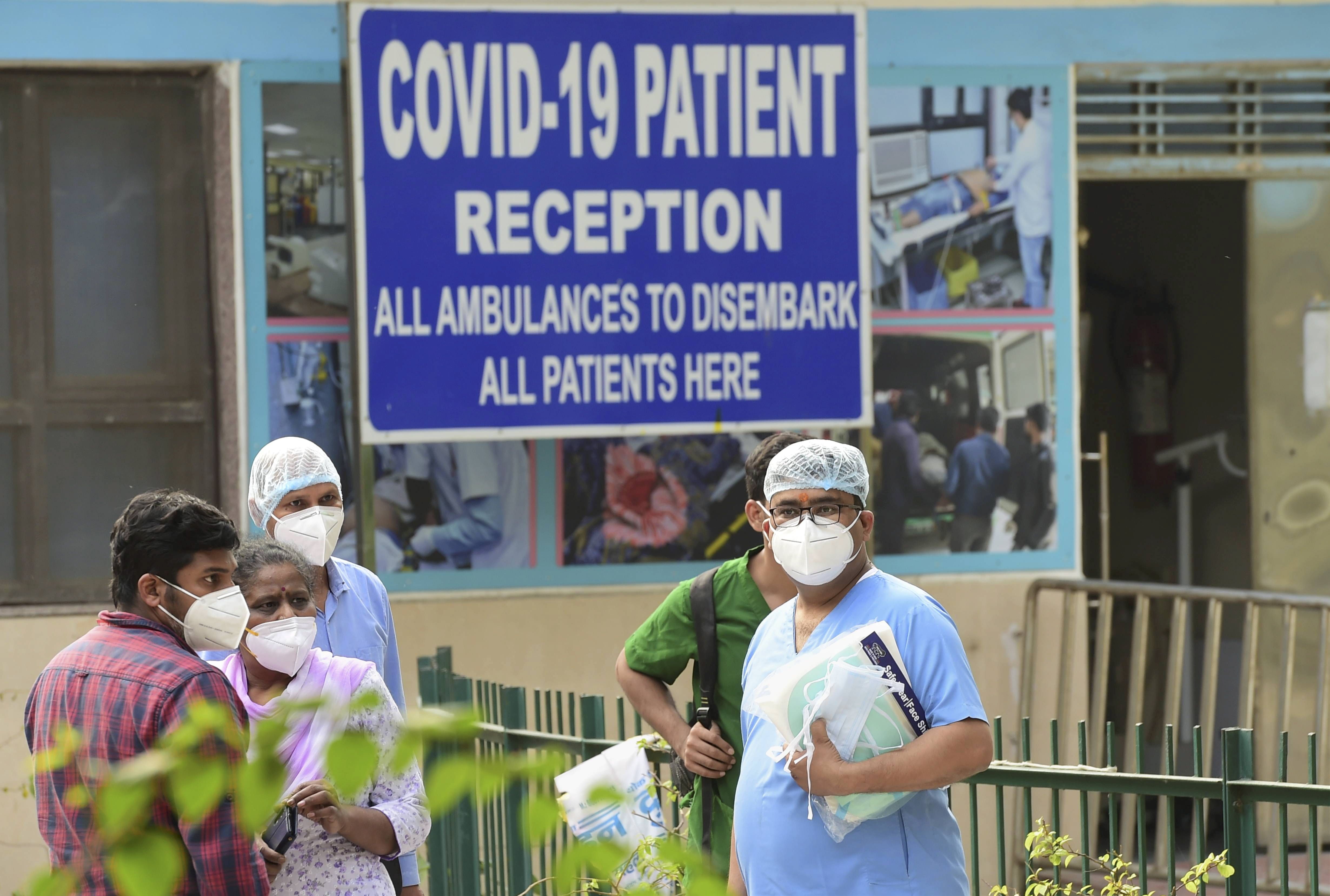 Delhi Records Highest Single-day COVID Deaths With 131 Fatalities; CM Kejriwal Calls All-party Meeting to Discuss Situation