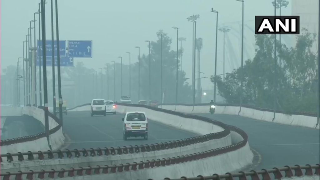 Delhi Wakes Up To a Hazy Sky, Air Quality in 'Poor' Category