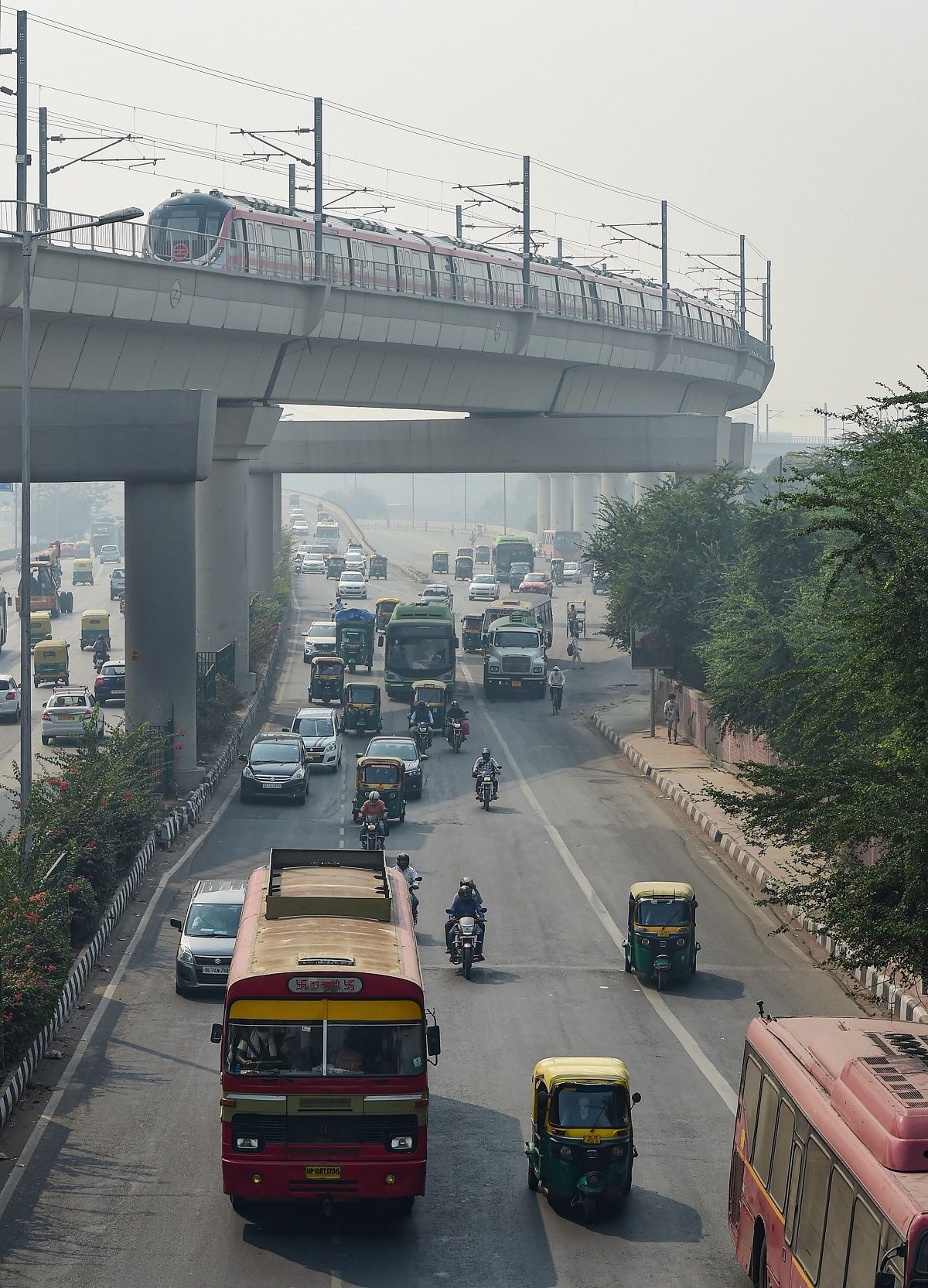 temperature-dips-to-10-degrees-celsius-in-delhi-imd-to-declare-cold