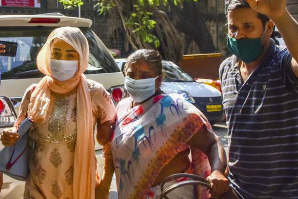 Firoz Nadiadwala's Wife's Arrest: NCB Finds 10 Grams of Marijuana, Producer Summoned