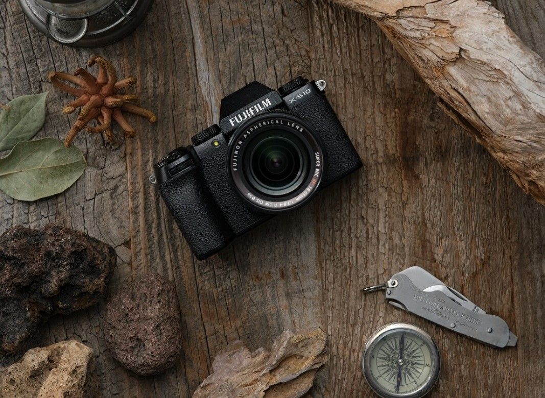 Fujifilm Launches Mirrorless Camera for Rs 99,999 in India | India.com