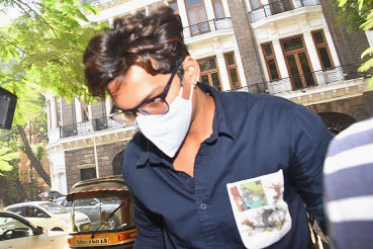 After Bharti Singh, Husband Haarsh Limbachiyaa Arrested by NCB For Consuming Ganja