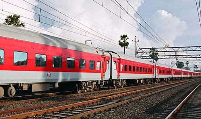 IRCTC Latest News: Western Railway Plans to Run 7 Pairs of Festival Special Trains With 80 Additional Services | Details Here