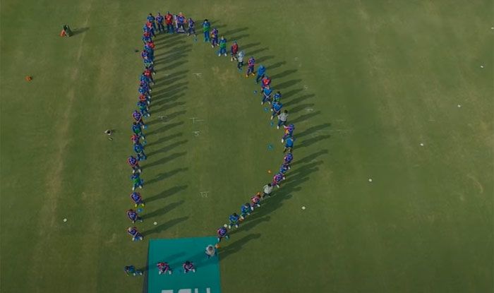 Pakistan Super League Cricketers Pay Touching Tribute to Dean Jones Ahead of Playoffs | Watch Video
