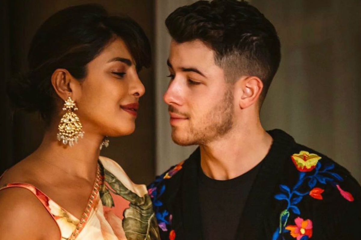 Priyanka Chopra Jonas Celebrates Diwali With Nick in London, Shares a Loved-up Picture