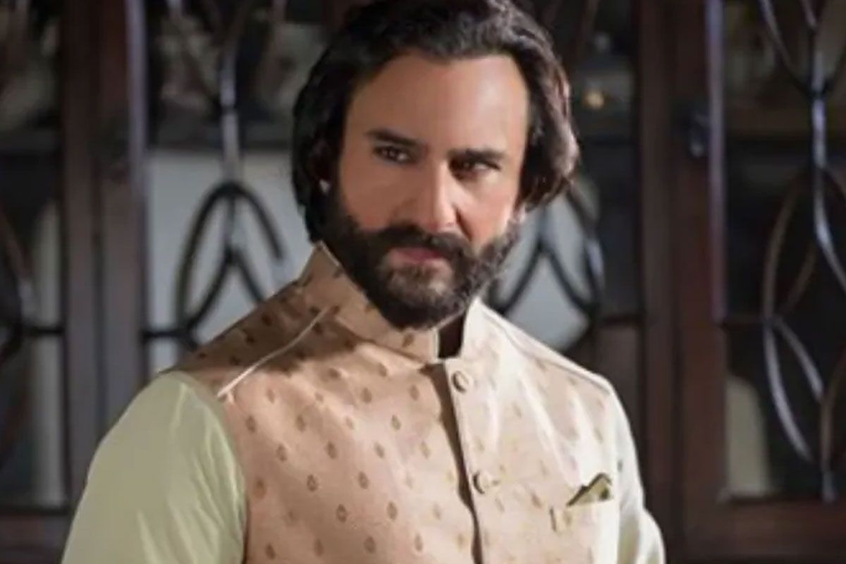 Saif Ali Khan Admits He Needed Akshay Kumar To Compete With SRK, Aamir And Salman Back in 90s