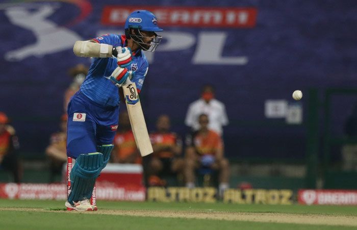 Shikhar Dhawan Knows Sunrisers Hyderabad In And Out: Sanjay Bangar Backs DC Opener to Score Big Against His Former Team