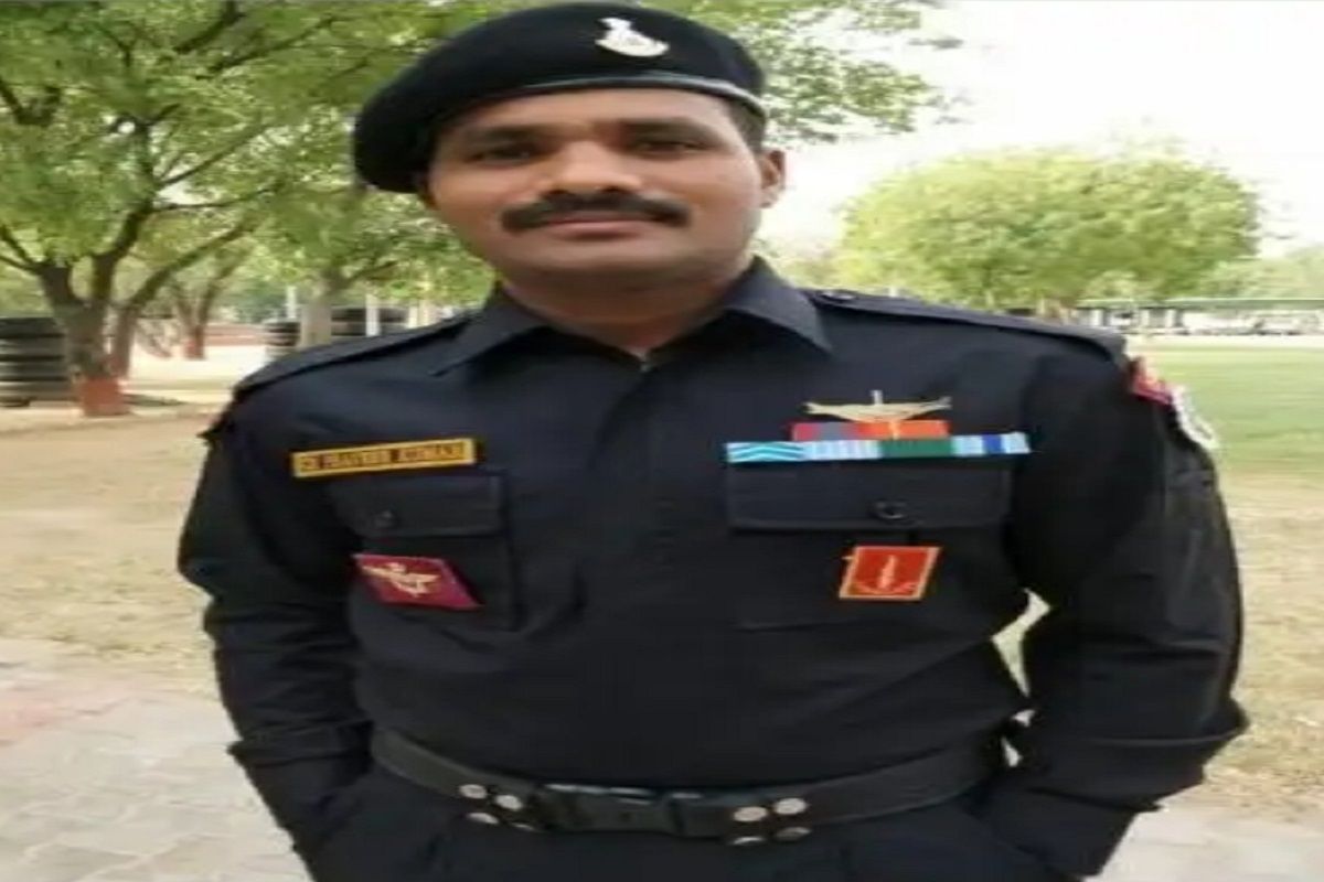 J&K Encounter: Slain Soldier Praveen Reddy's Body Handed Over to His Family in Andhra; CM Announces Rs 50 Lakh Ex-gratia to Kins