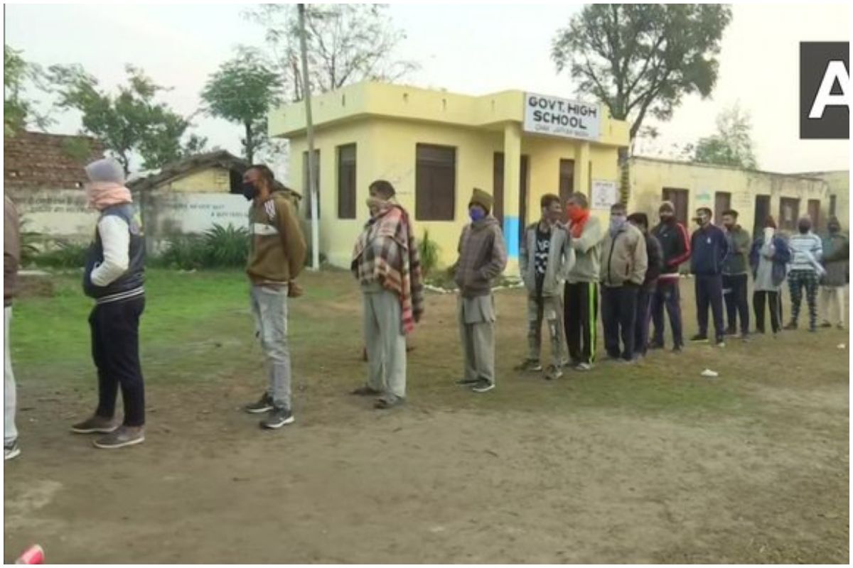 Jammu And Kashmir DDC Election Phase VI: Voting Underway in 31 Constituencies