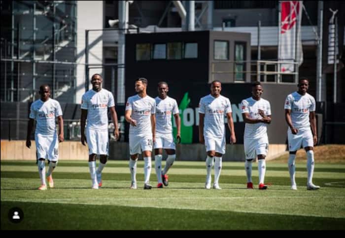 Marcus Thuram with team mates